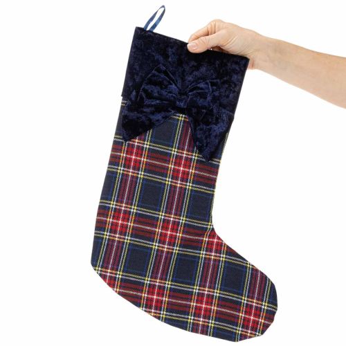 Artikel ProductNameNikolausstiefel kariert mit Samtschleife, 43 cm, Rot und Blau, 2 Stück zum Aufhängen/ProductName
ProductDescription<h2>Kariertes Weihnachtsstrumpf Set zum Aufhängen und Dekorieren</h2>
<p>Dieses Set enthält zwei karierte Nikolausstiefel zum Auf